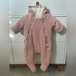 NWT Gap Sherpa Hoodie One piece Girl 0-3 months